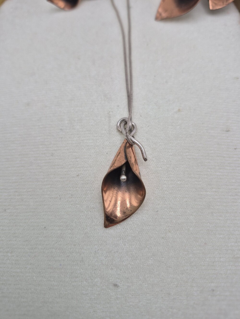 Stuart Nye Copper Calla Lily Brooch / Pin, Earrings, & Sterling Necklace Set - Picture 6 of 6